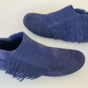 Womens Minnetonka suede  fringed booties